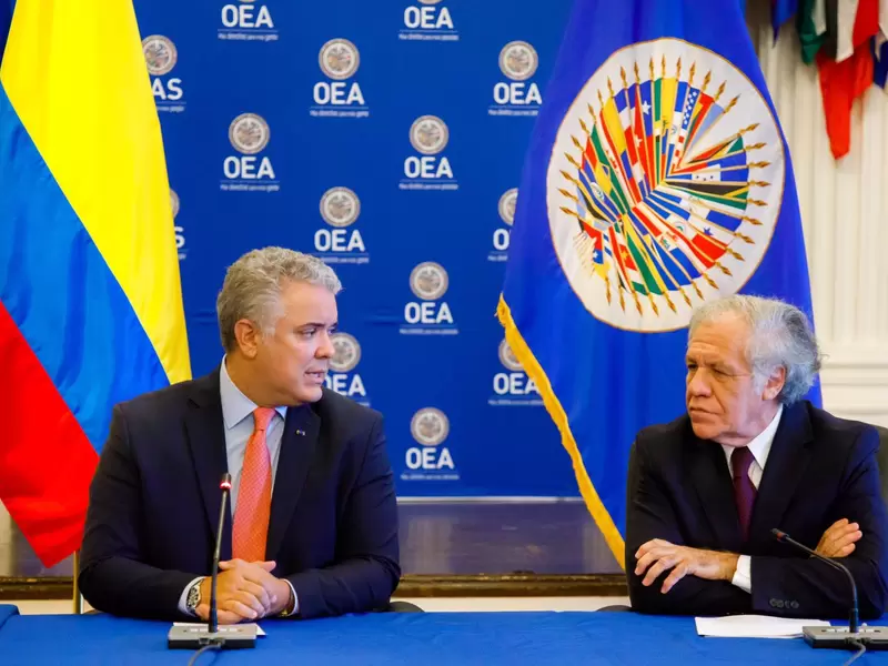 El presidente Iván Duque, y el Secretario General de la Organización de Estados Americanos (OEA), Luis Almagro.