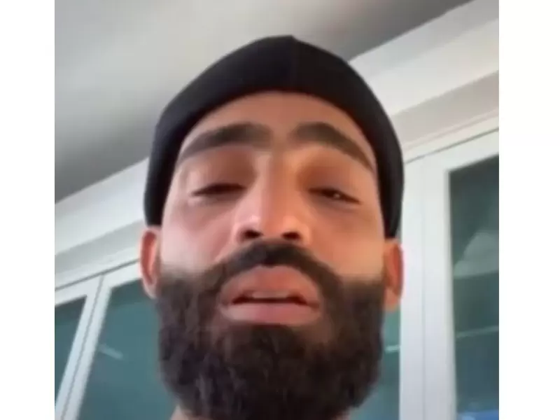 Arcangel llora la muerte de su hermano Arcangel llora la muerte de su hermano