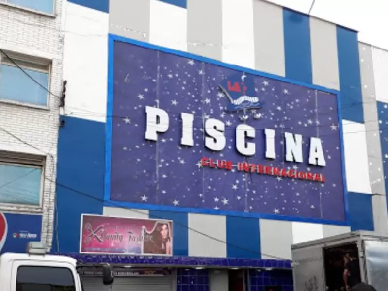 LA PISCINA LA PISCINA