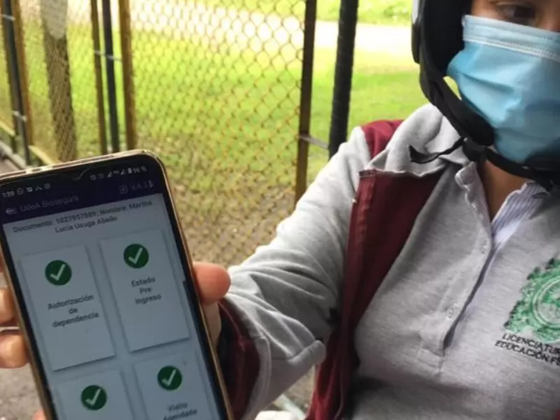 Referencia ingreso de estudiantes de la Universidad de Antioquia cumpliendo los protocolos de bioseguridad.