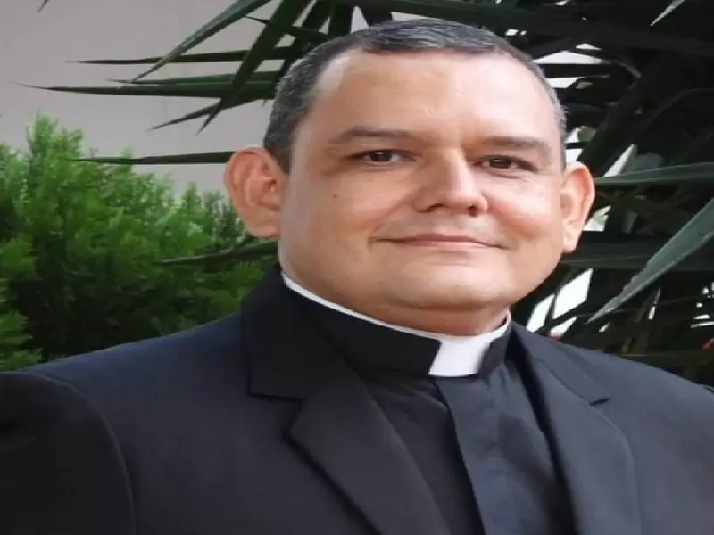 Monseñor Israel Bravo