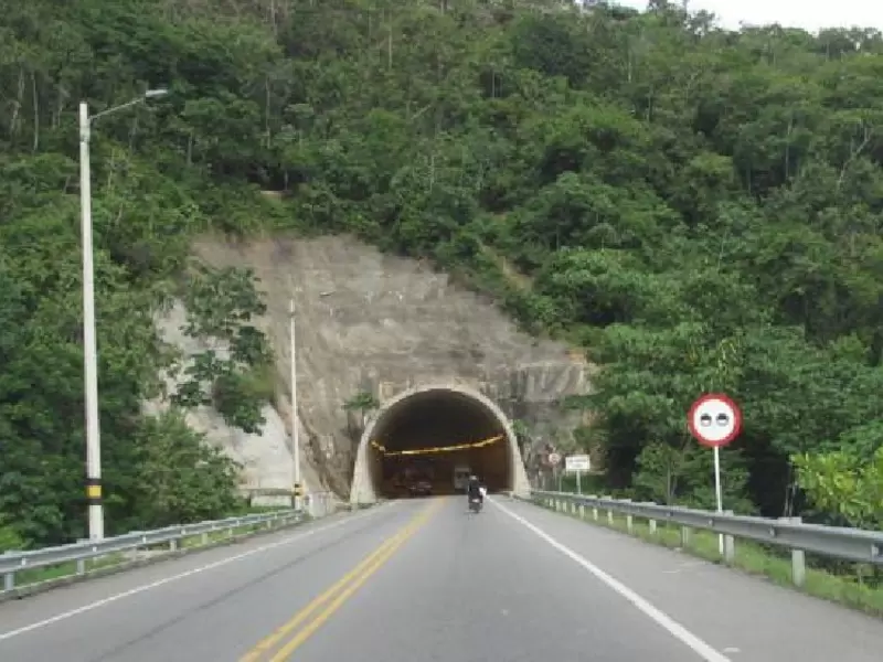 Túnel en vía Bucaramanga - Barrancabermeja