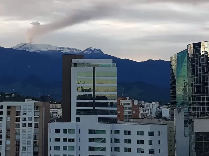 Al interior del volcán Nevado del Ruiz hay un pequeño domo de magma