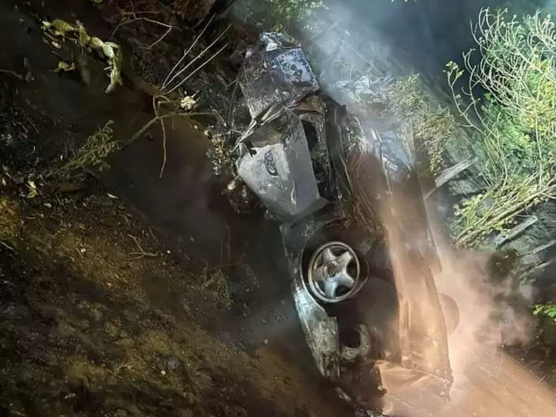 Al parecer dos vehículos viajaban en el mismo sentido y chocaron