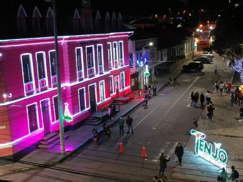 Tenjo se viste de color en esta navidad