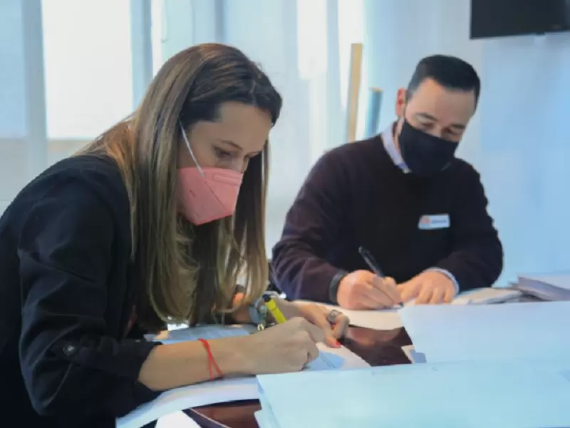 Firma del contrato de la ALO Sur