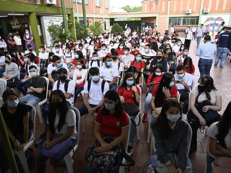 140.000 niños regresaron a las aulas