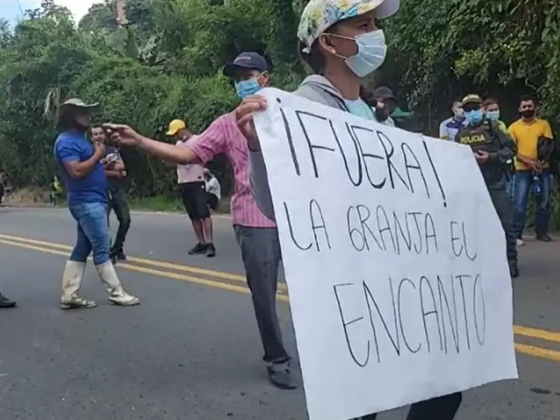 Protesta en Lebrija por agua contaminada