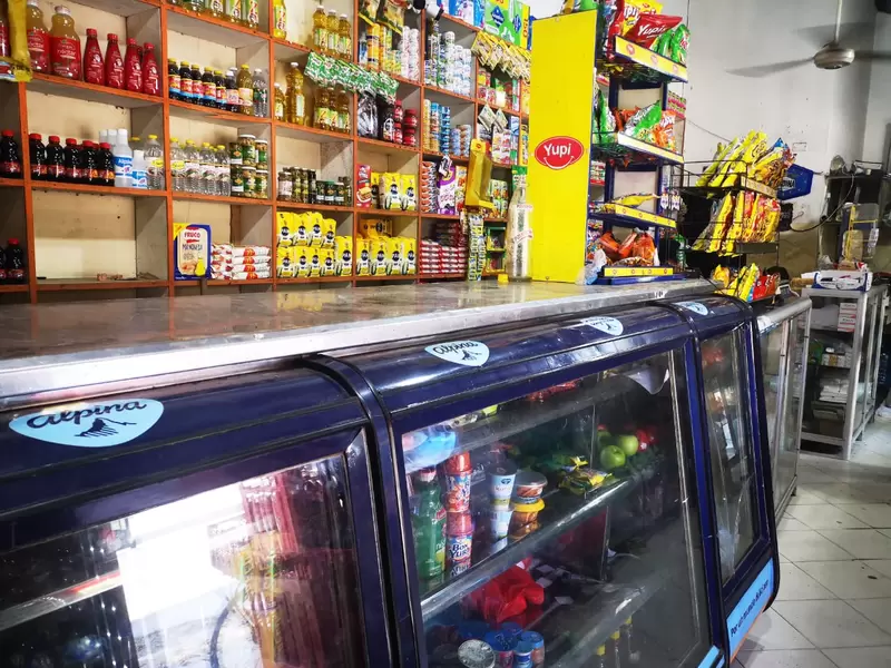 Escasez de leche líquida causan alza en los precios