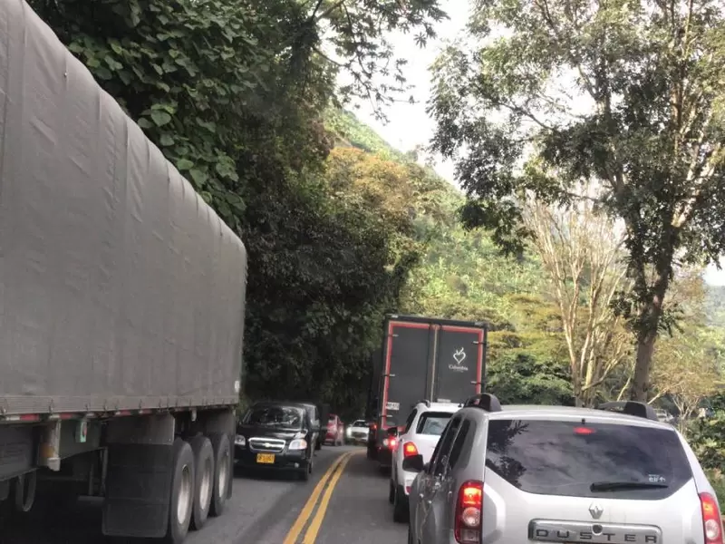 Vía Ibagué - Cajamarca.