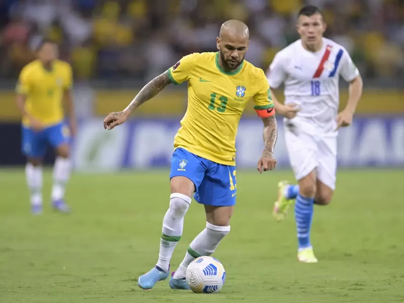 Brasil vs Paraguay fecha 16 Eliminatorias Conmebol - Dani Alves Brasil vs Paraguay fecha 16 Eliminatorias Conmebol - Dani Alves