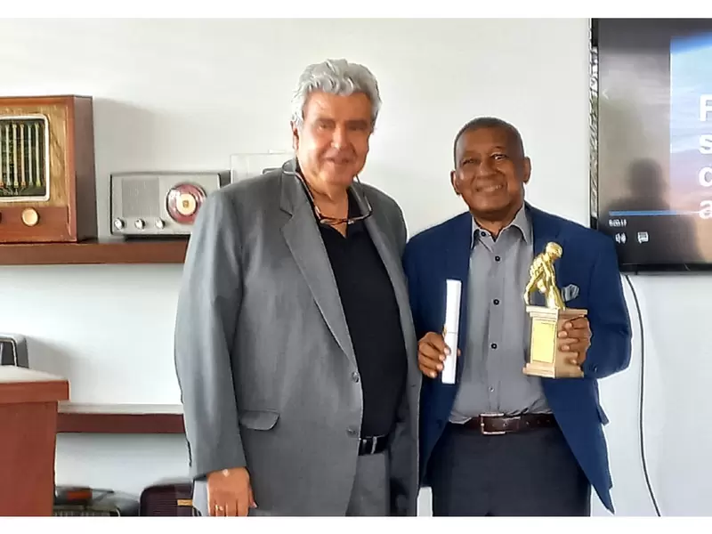 'Paché' Andrade, narrador de RCN Radio durante 33 años 'Paché' Andrade, narrador de RCN Radio durante 33 años