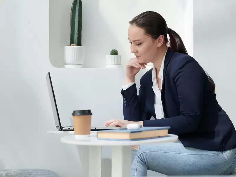 Becas - Estudiante - curso virtual Becas - Estudiante - curso virtual