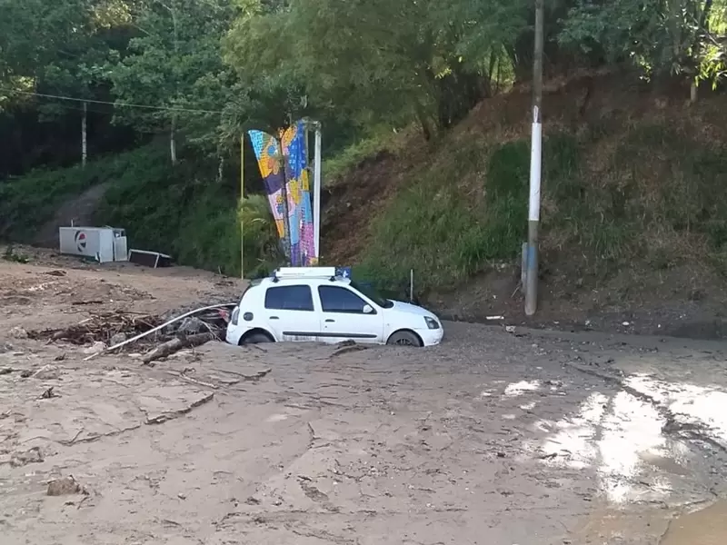 Damnificados por lluvias en Santander