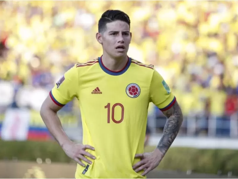 James Rodríguez en el partido de la Selección Colombia frente a Perú.