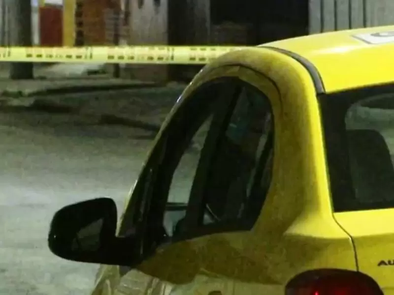 Un taxista apuñaló y robó $3 millones a su pasajera en Medellín