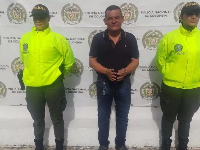Profesor señalado de abuso