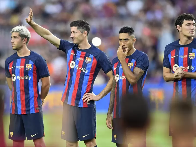 Barcelona llevó a cabo cinco fichajes en la pretemporada Barcelona llevó a cabo cinco fichajes en la pretemporada