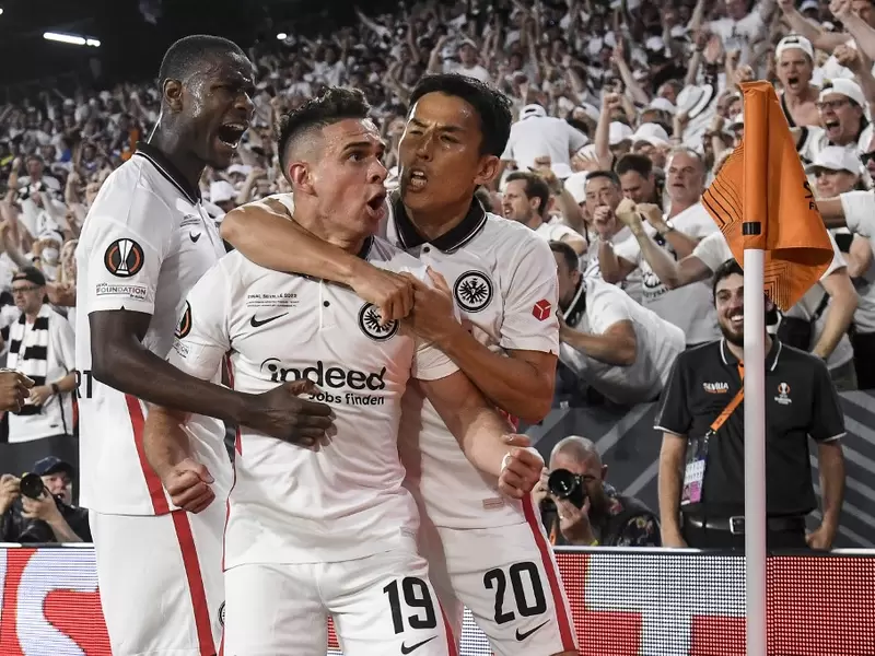 Rafael Santos Borré en la final de la Europa League