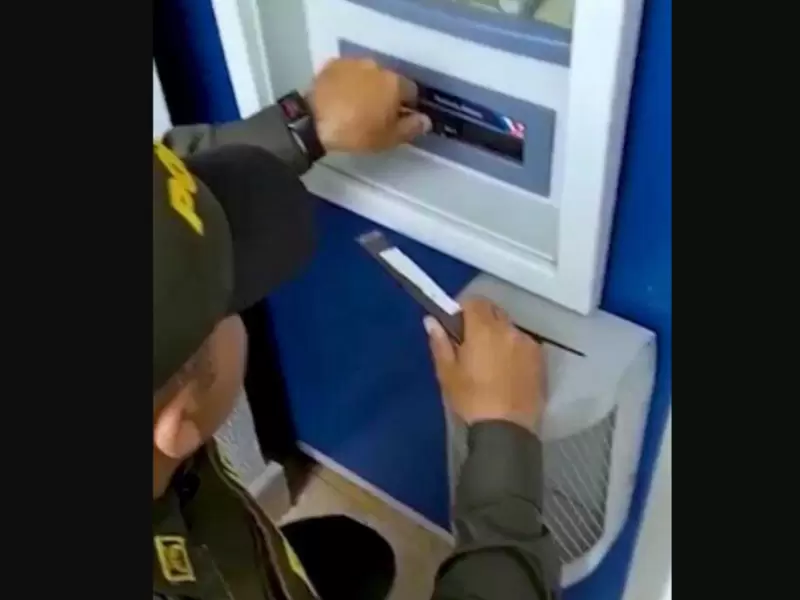 Robo en cajeros de Medellín Robo en cajeros electrónicos