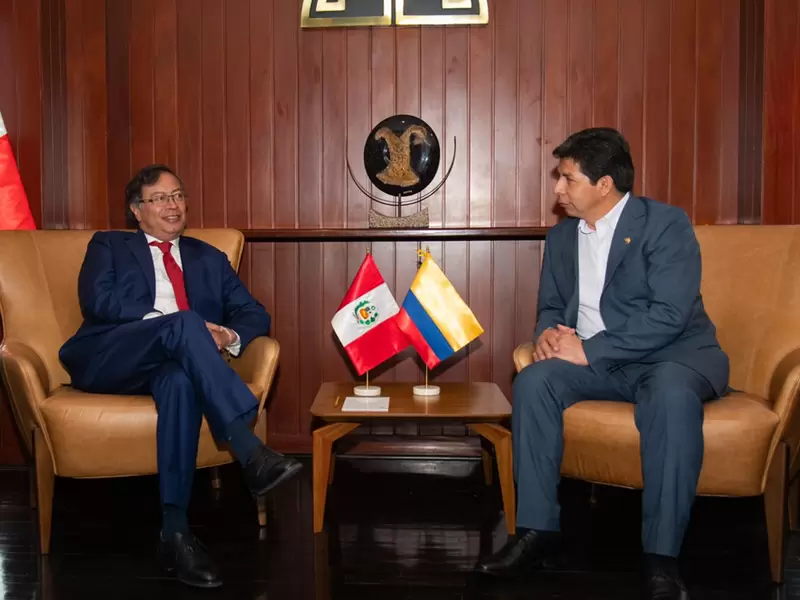 Gustavo Petro y Pedro Castillo