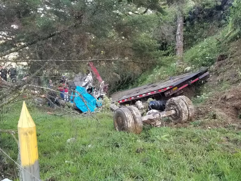 Accidente de tránsito en la vía Medellín- Bogotá