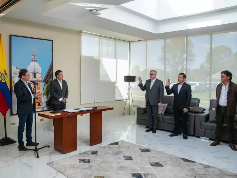 El presidente Gustavo Petro, posesionó a Néstor Osuna, como nuevo ministro de Justicia; a Arturo Luis Luna Tapia, en el Ministerio de Ciencia, Tecnología e Innovación, y al nuevo director de la Unidad Nacional para la Gestión del Riesgo, Javier Pava Sánchez