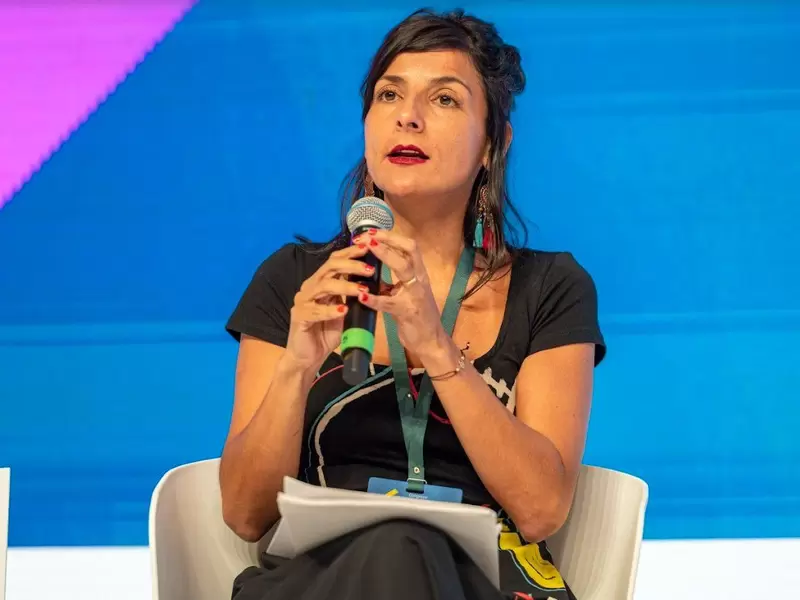 Ministra Minas, Irene Vélez
