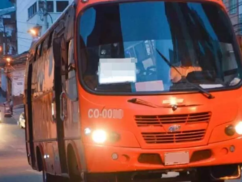 Transporte público tipo buseta