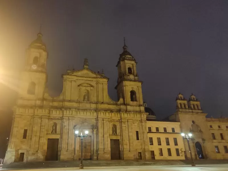 Delincuentes hurtaron la Catedral Primada de Bogotá.