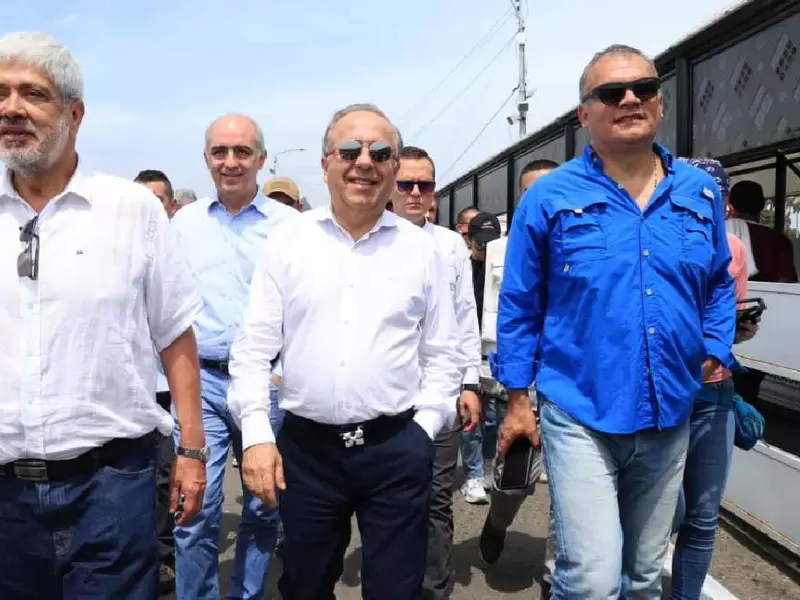 Germán Umañana y Guillermo Reyes en la frontera