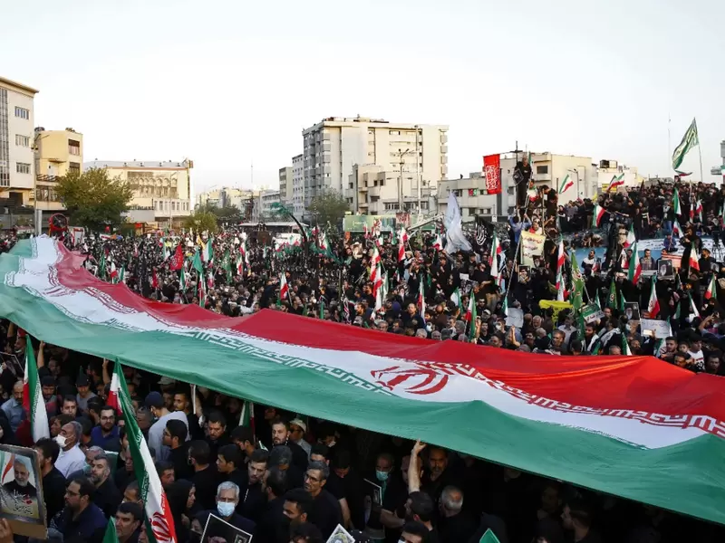 La UE insta a cese "inmediato" de represión violenta de las protestas en Irán