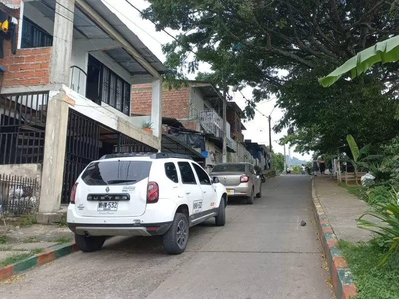 Las víctimas se encontraban en una esquina del sector conocido como El Hueco, comuna 20.