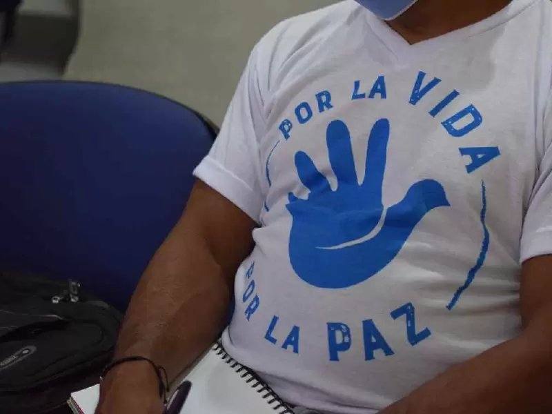 Firmante de paz. Imagen camiseta Por la Vida Por la Paz