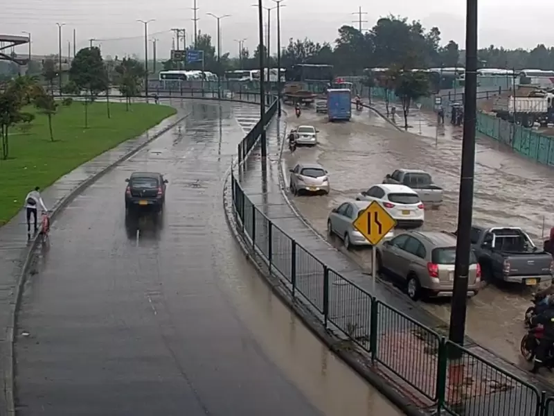 Lluvias en Colombia no han parado desde hace 33 meses, según Ideam: El fenómeno iría hasta marzo Lluvias en calle 80 afectan la movilidad