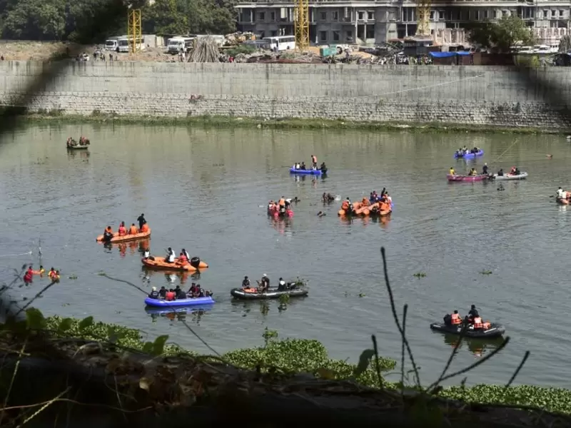 Rescate tras caída de puente colgante en India Rescate tras caída de puente colgante en India