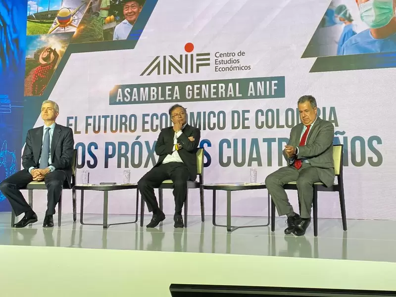 Anif Petro Mauricio Santamaría