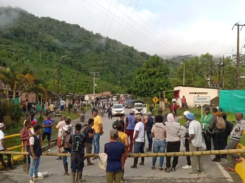 via panamericana Risaralda y Chocó