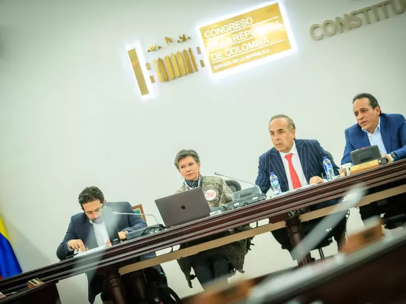Ministro de Transporte Guillermo Reyes y Alcaldesa de Bogotá, Claudia López