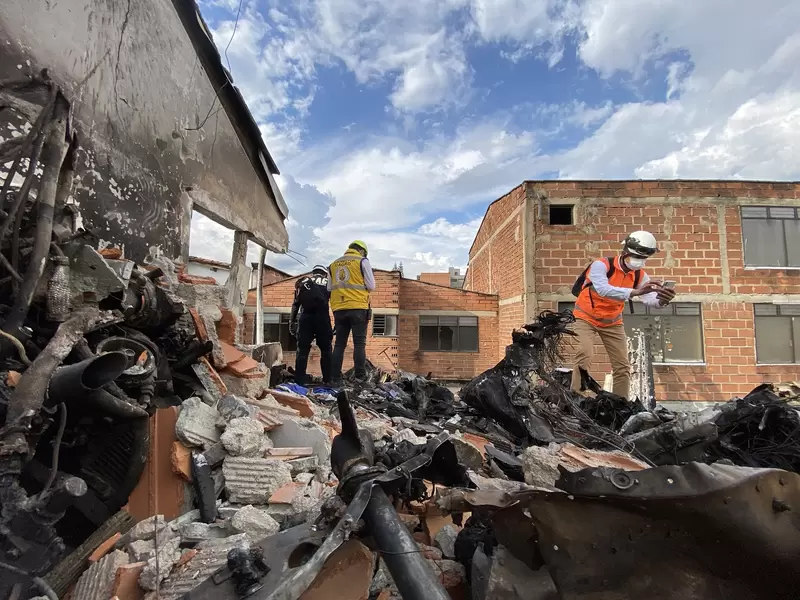 Casas afectadas por accidente de avión en Medellín
