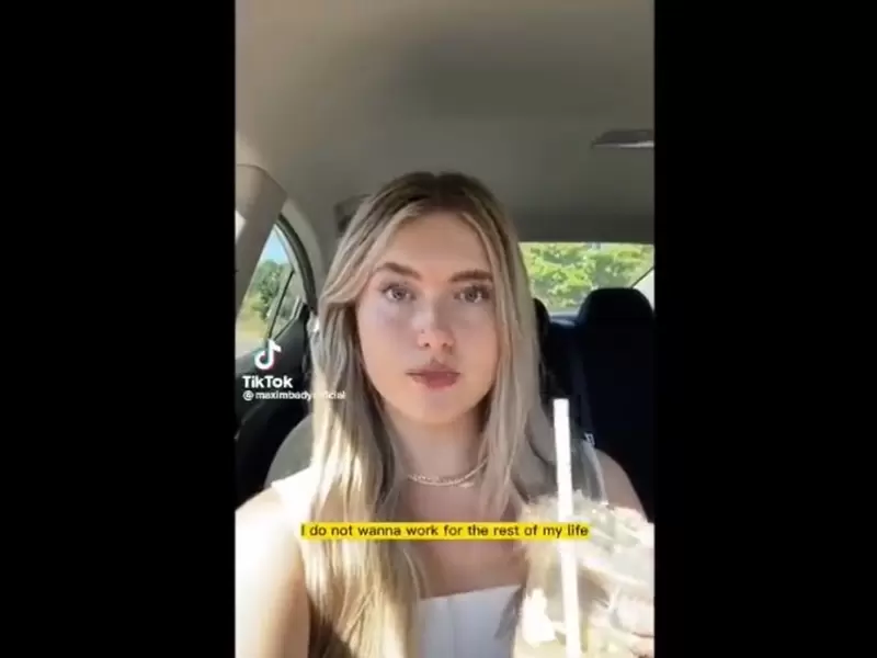 Mujer dice que es “demasiado hermosa para trabajar” Mujer dice que es “demasiado hermosa para trabajar”