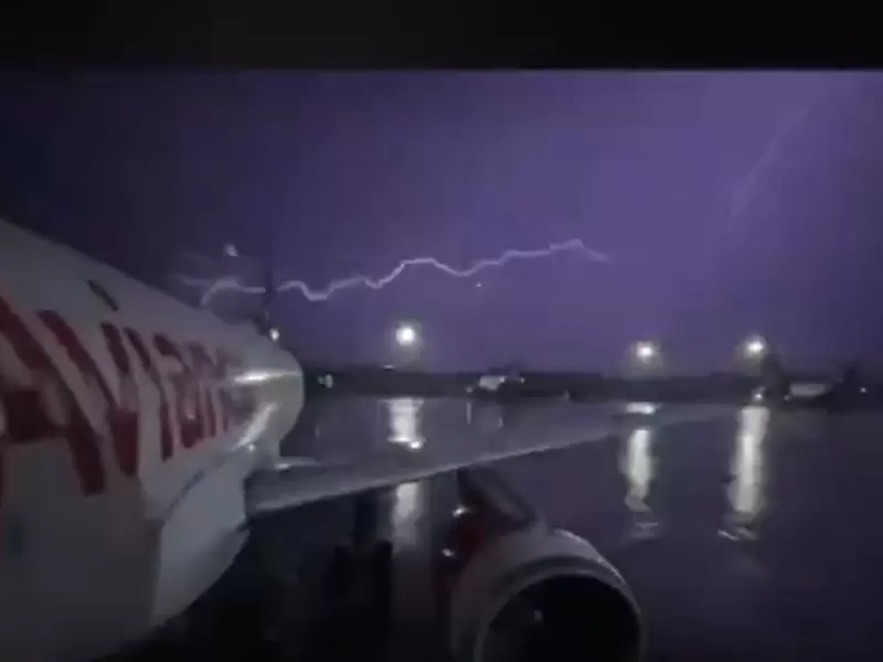 Rayo en aeropuerto El Dorado Rayo en aeropuerto El Dorado de Bogotá