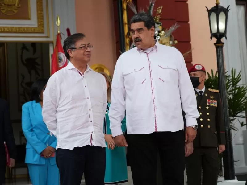 Gustavo Petro y Nicolás Maduro Gustavo Petro y Nicolás Maduro