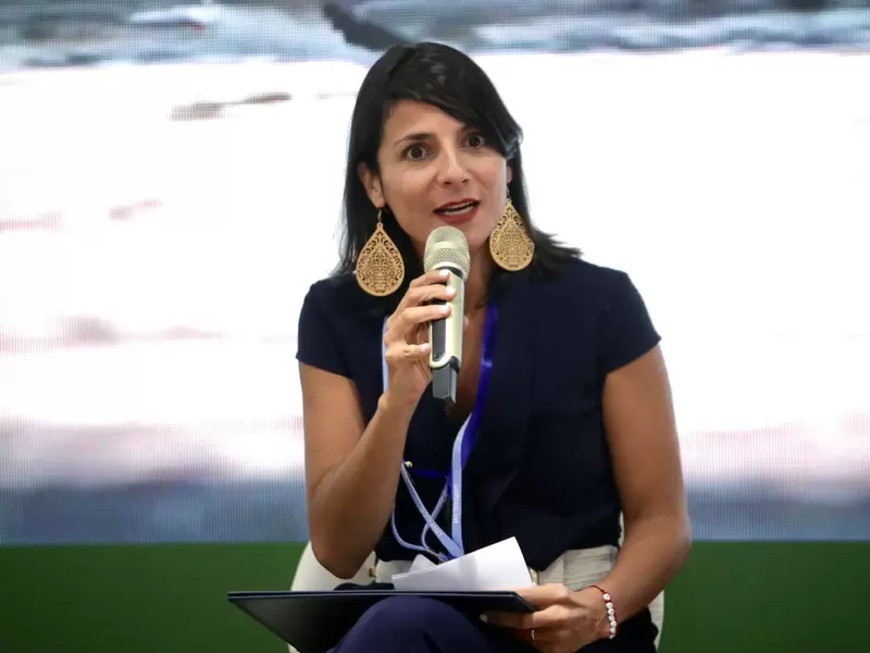 Irene Vélez