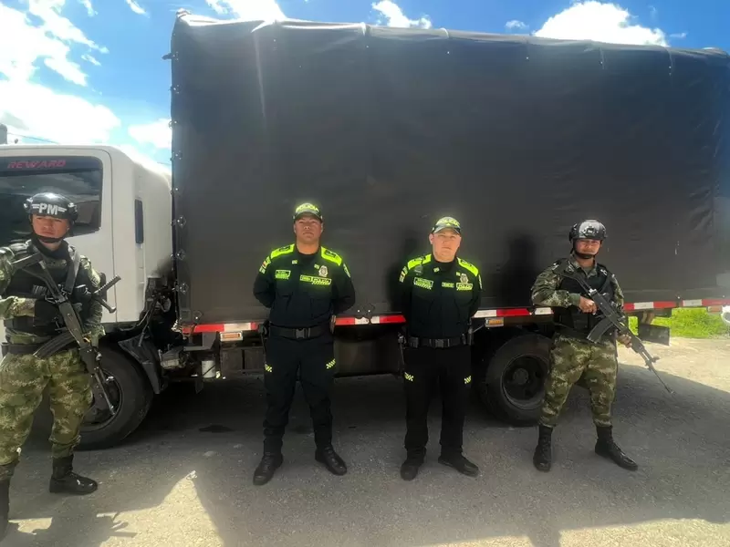 Camión del Ejército que había sido hurtado Camión del Ejército que había sido hurtado