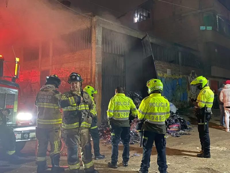 Incendio en Bogotá en la noche de velitas