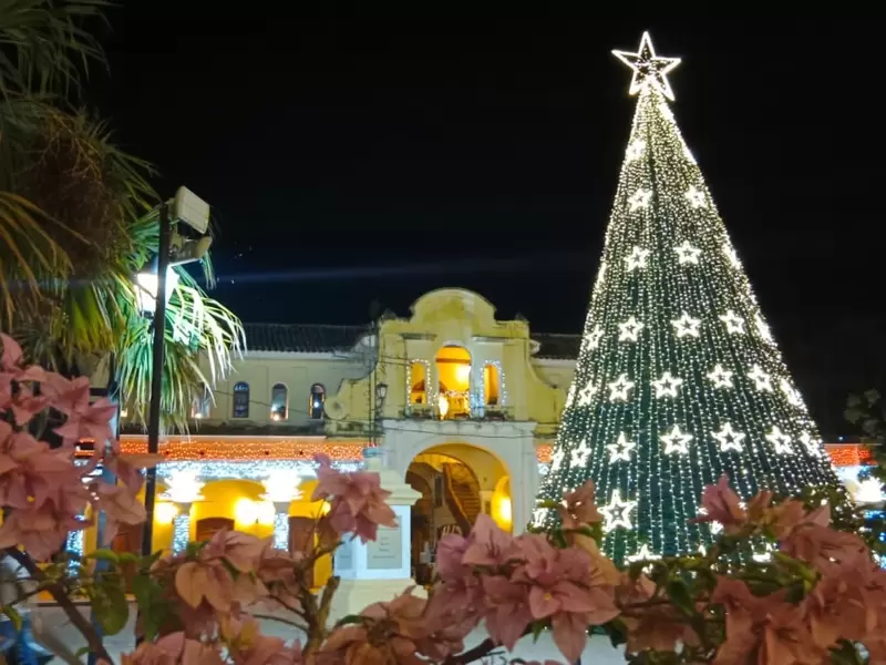 Mompox, de los municipios más lindos de Colombia, enciende alumbrado Mompox, de los municipios más lindos de Colombia, enciende alumbrado