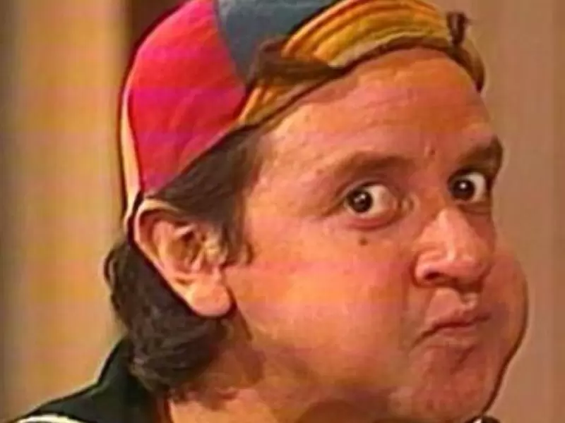 El Chavo del 8: Quico y la trágica historia de su padre VIDEO El papel de Quico, en el Chavo del 8, era interpretado por Carlos Villagrán.