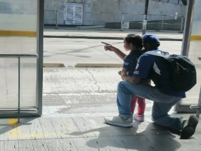 Hincha de Millonarios hace promesa a su hija Hincha de Millonarios hace promesa a su hija
