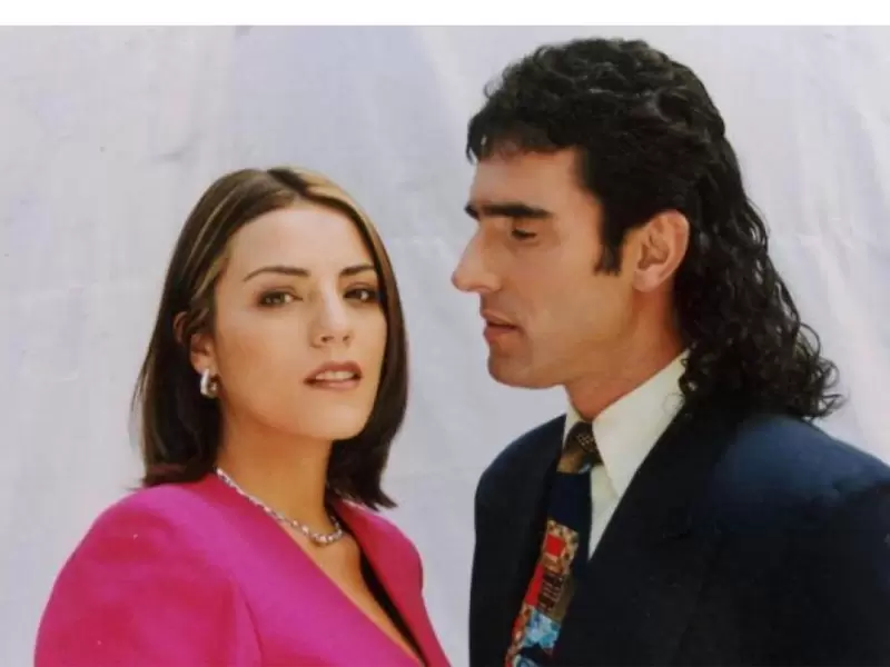 Pedro El Escamoso: Doctora Paula Sandra Reyes es hippie, qué le pasó Sandra Reyes y Miguel Varoni fueron los protagonistas de Pedro El Escamoso.